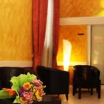 Residence H5 3*