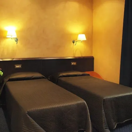 Residence H5 3* 피아첸차