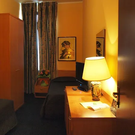 Residence H5 호텔 3*