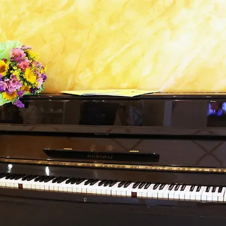 Residence H5 호텔 피아첸차