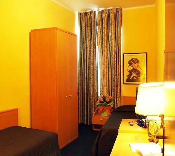 Residence H5 Hotel 3*