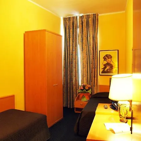 Residence H5 ホテル 3*