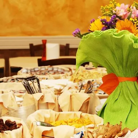 Residence H5 מלון