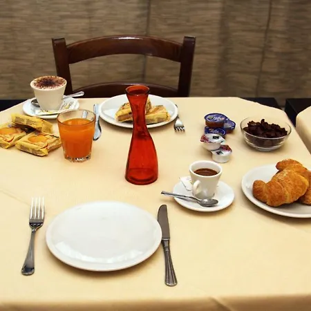 Residence H5 ホテル ピアチェンツァ