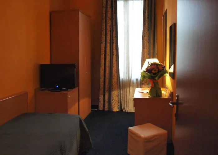 Residence H5 Hotel 3*