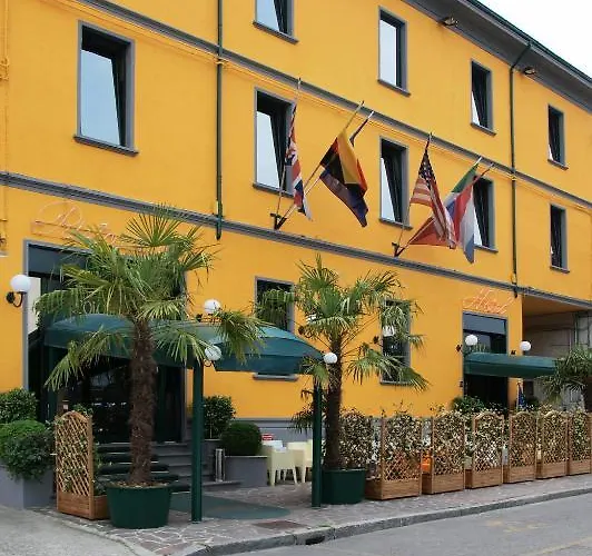 Residence H5 Hotel 3*